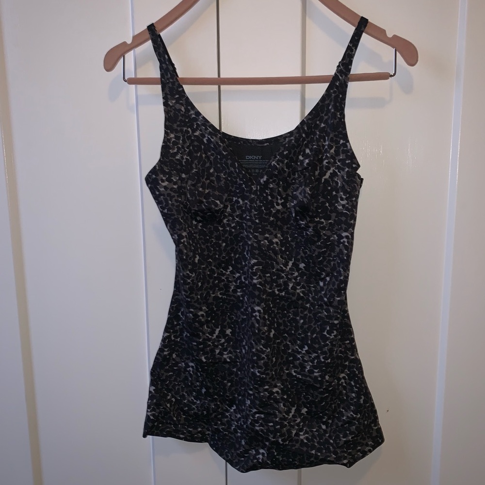Dkny logo strap tank M